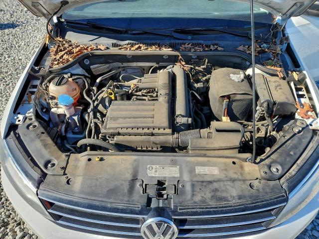 Volkswagen Jetta S Image 6