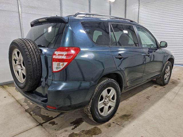 Toyota RAV4 Image 8