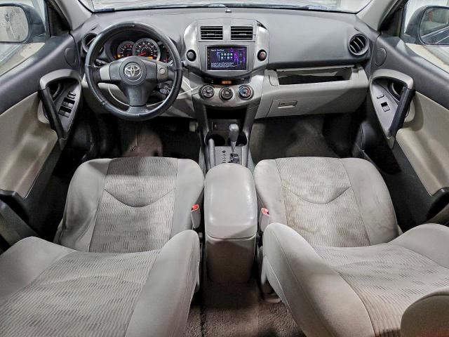 Toyota RAV4 Image 3