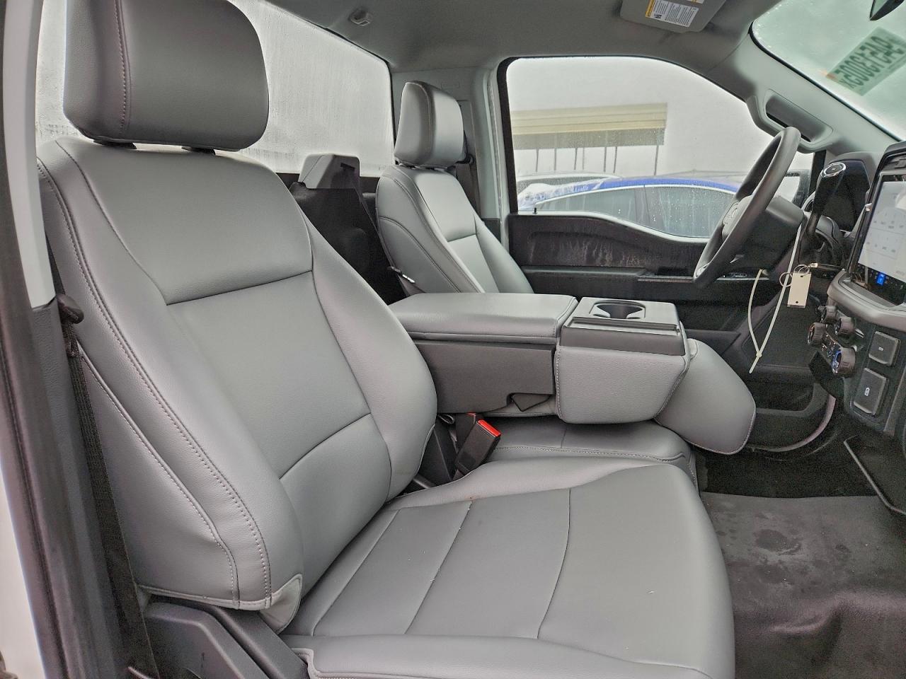 Ford F-150 Xl Image 10