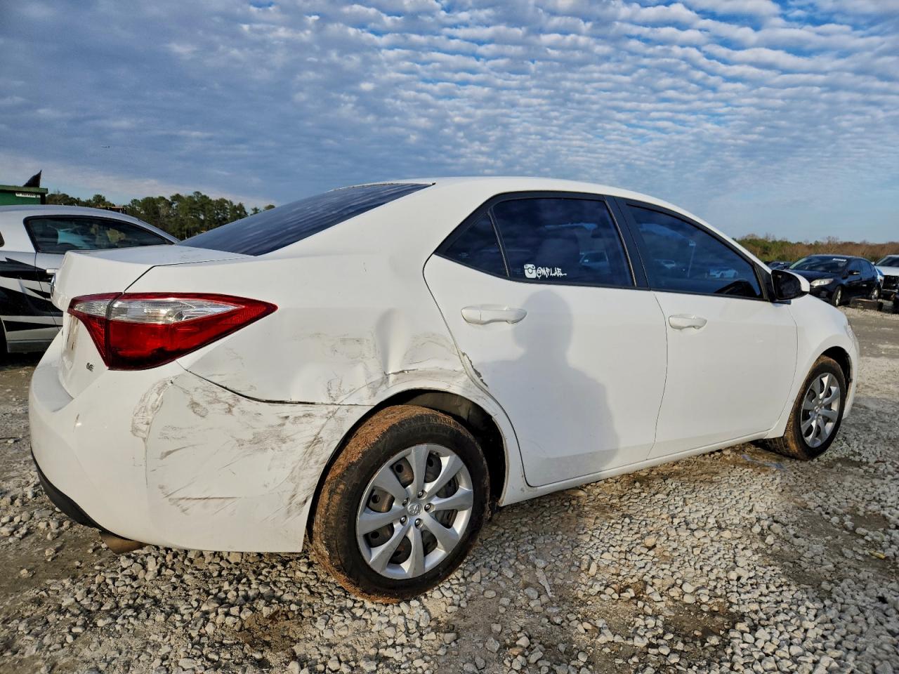 Toyota Corolla L Image 2