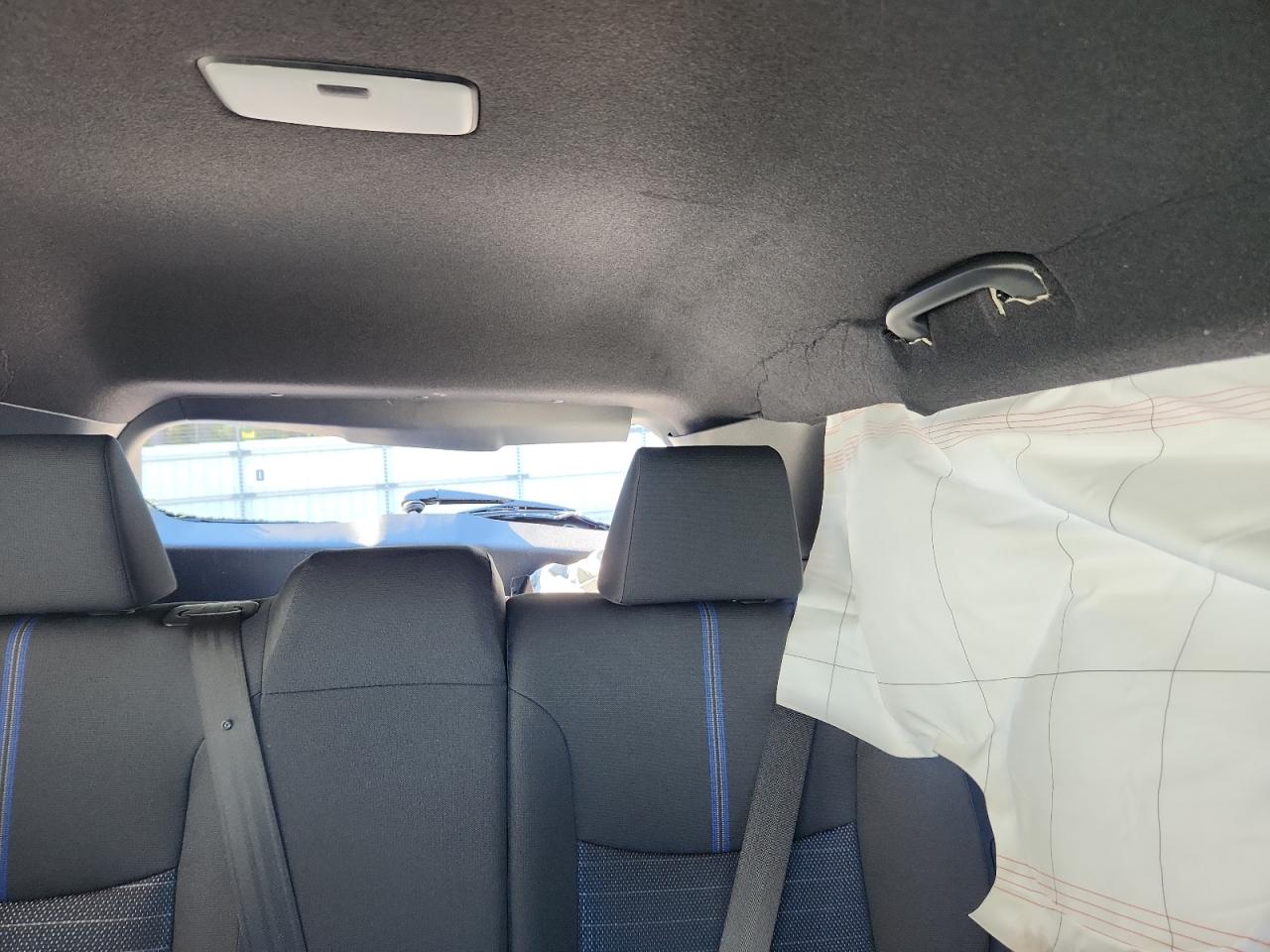 Toyota Corolla Se Image 9