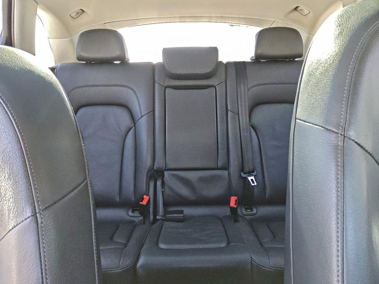 Audi Q5 Premium Plus Image 11