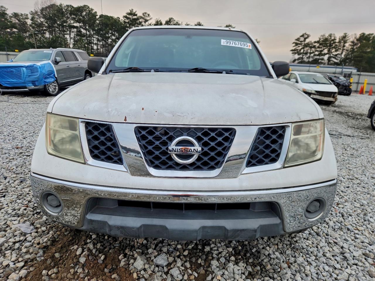 Nissan Frontier Crew Cab Le Image 12