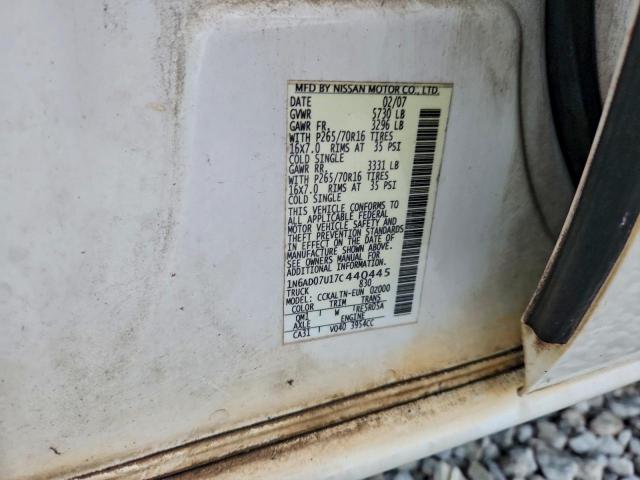 Nissan Frontier Crew Cab Le Image 10