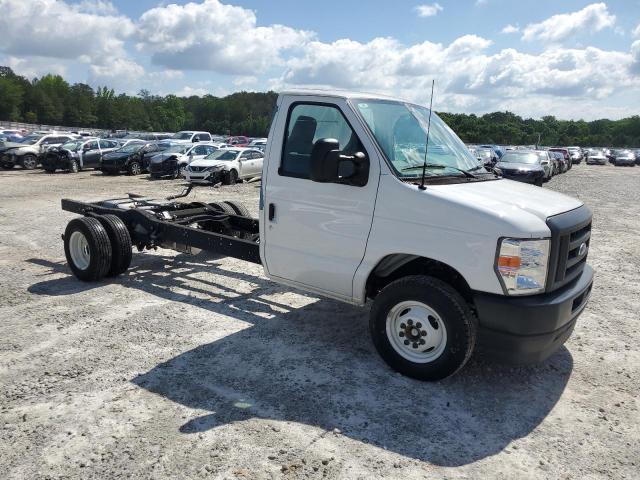 Ford Econoline E450 Super Duty Cutaway Van Image 7