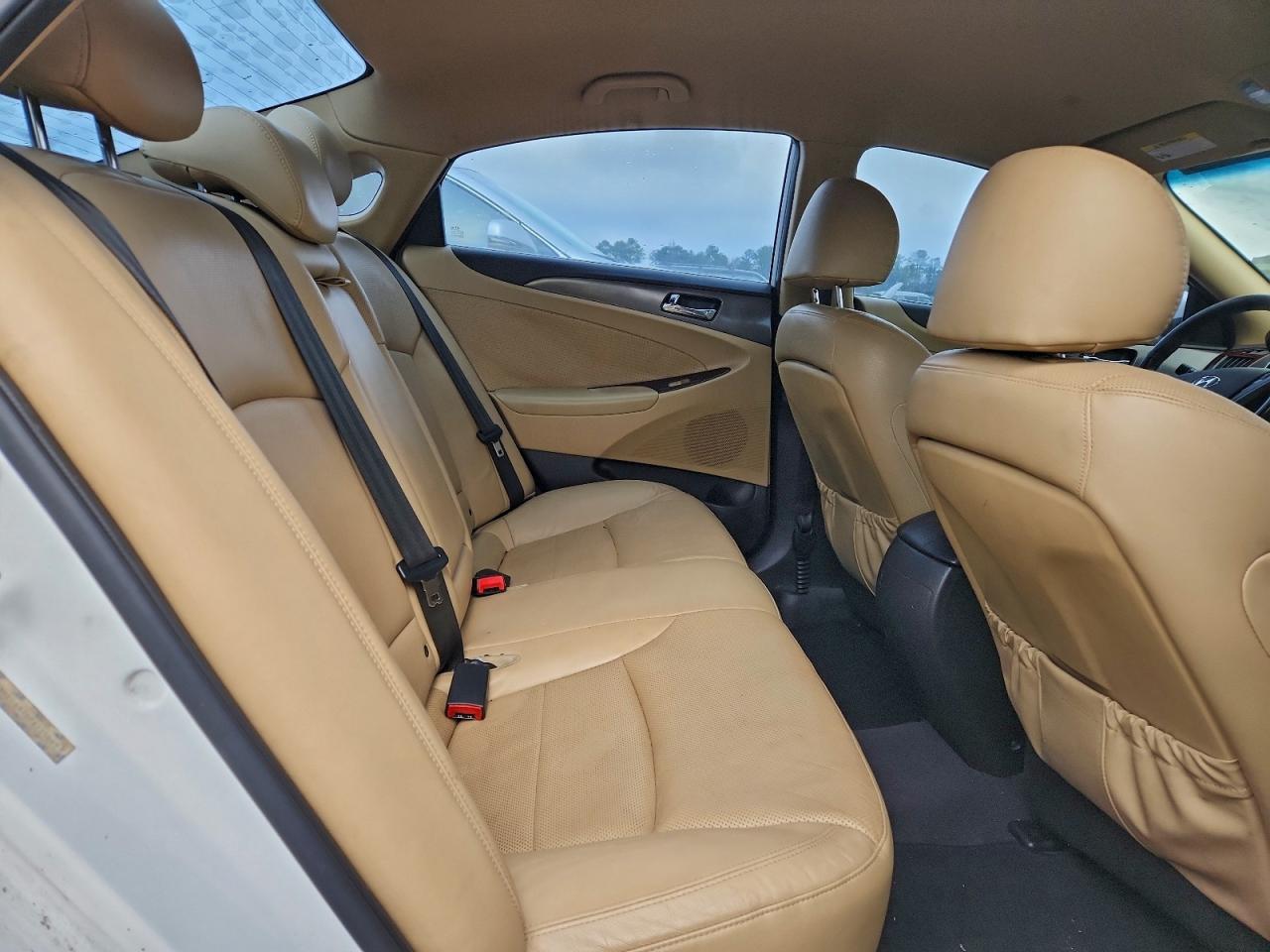 Hyundai SONATA Hybrid Image 9