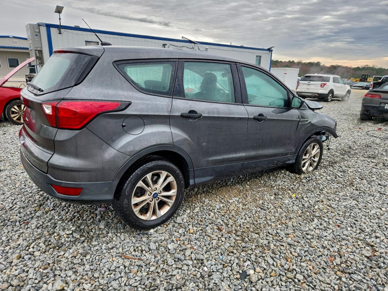 Ford Escape S Image 9