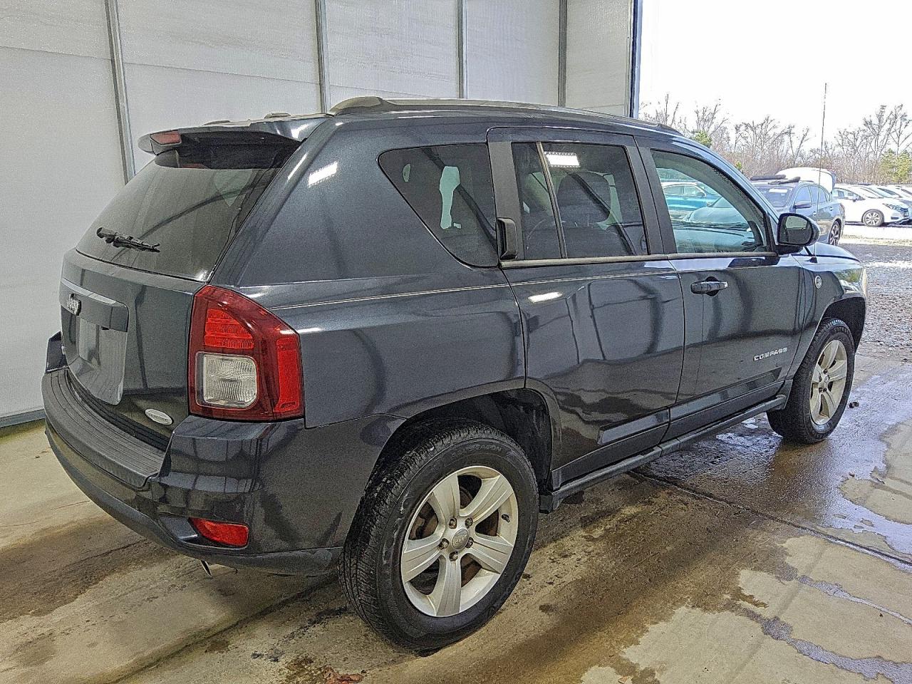 Jeep Compass Latitude Image 5