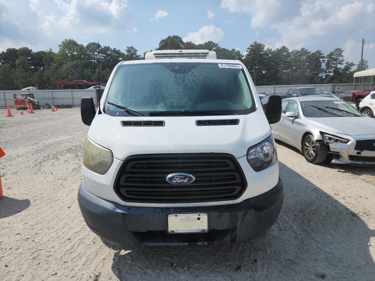 Ford Transit T-250 Image 5