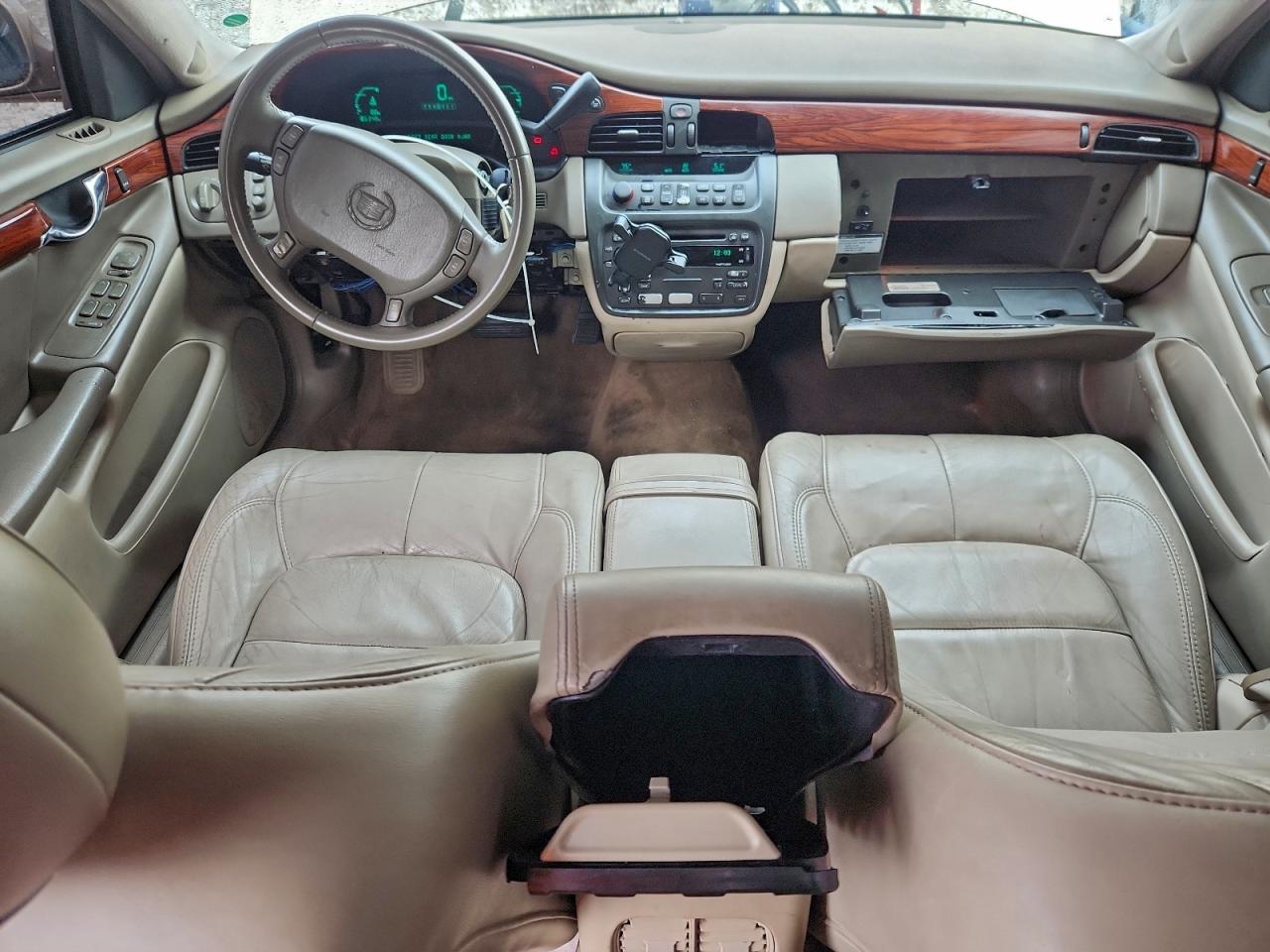 Cadillac DeVille Image 9