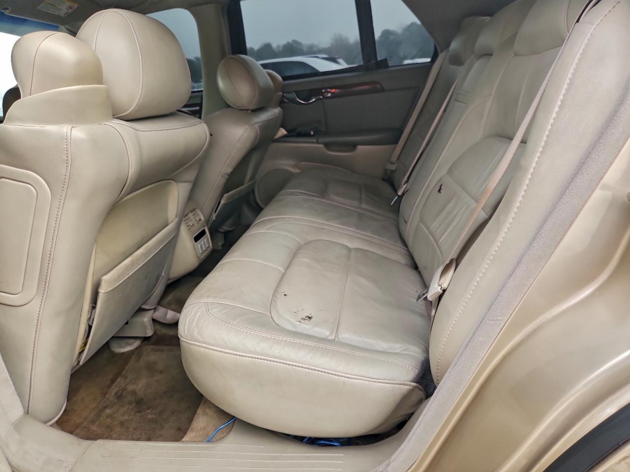 Cadillac DeVille Image 6