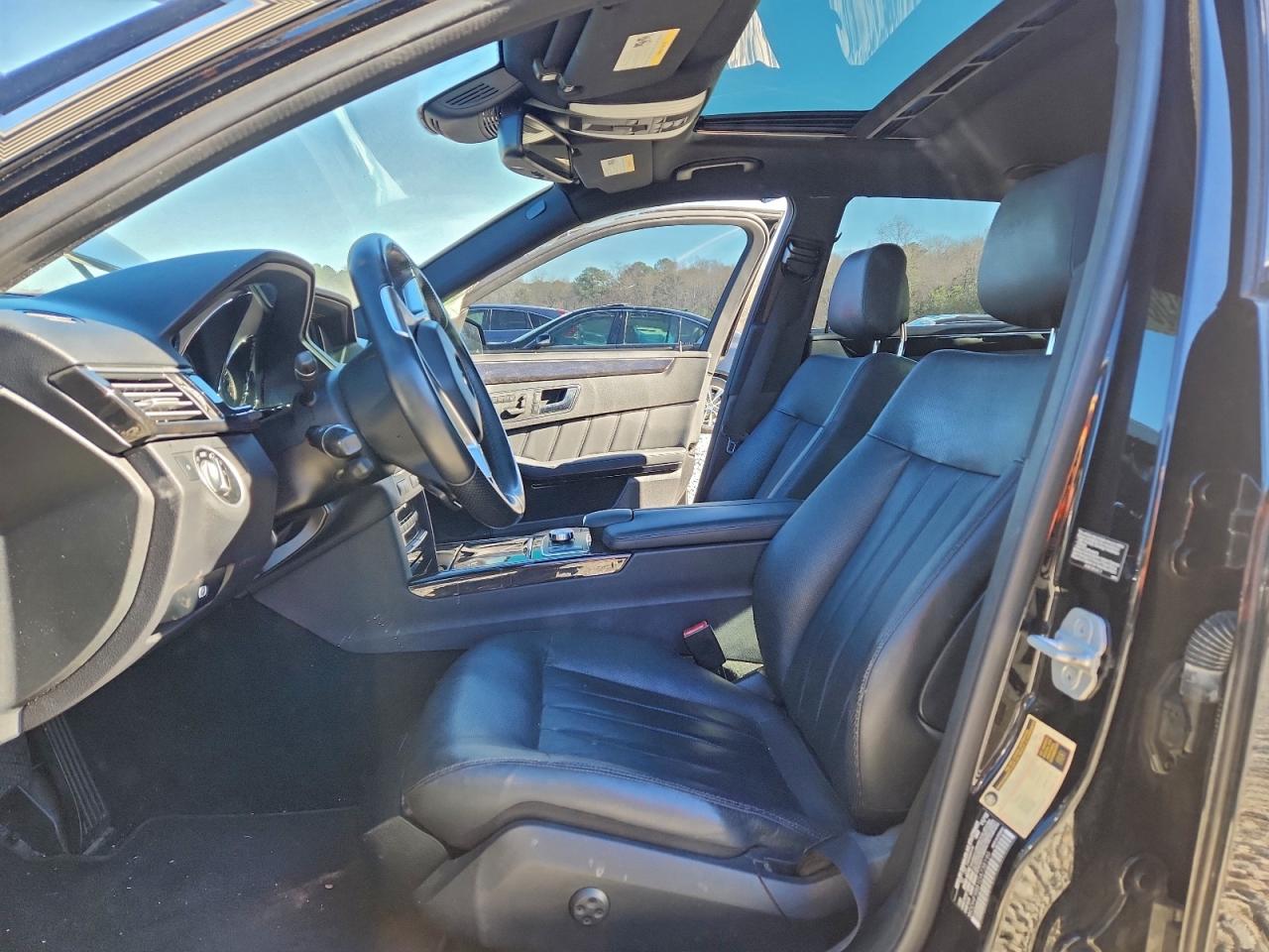 Mercedes-Benz E-Class 550 4matic Image 4