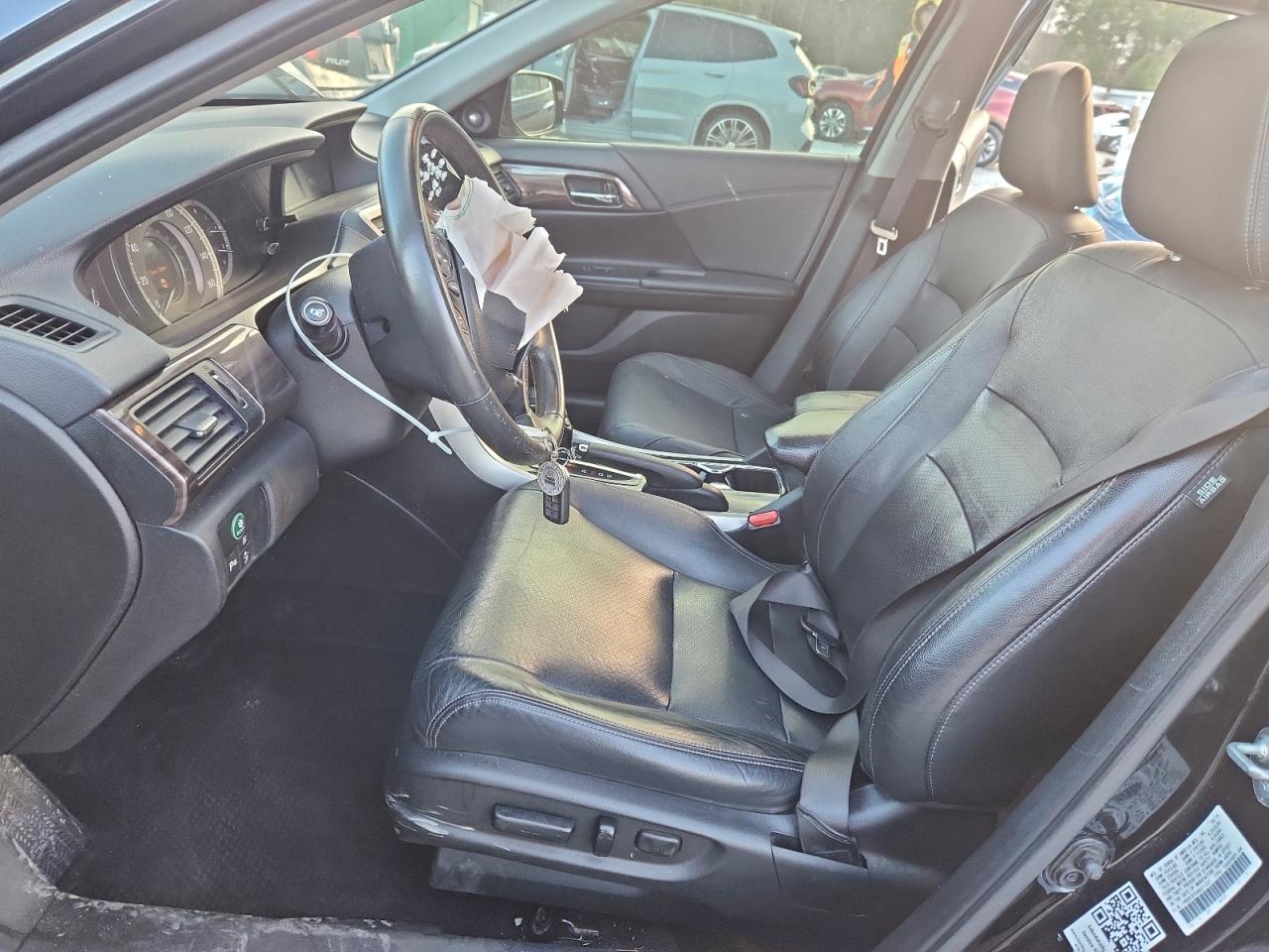 Honda Accord Touring Image 8