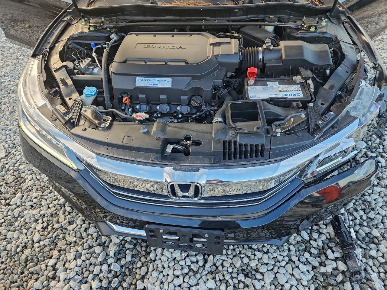 Honda Accord Touring Image 4