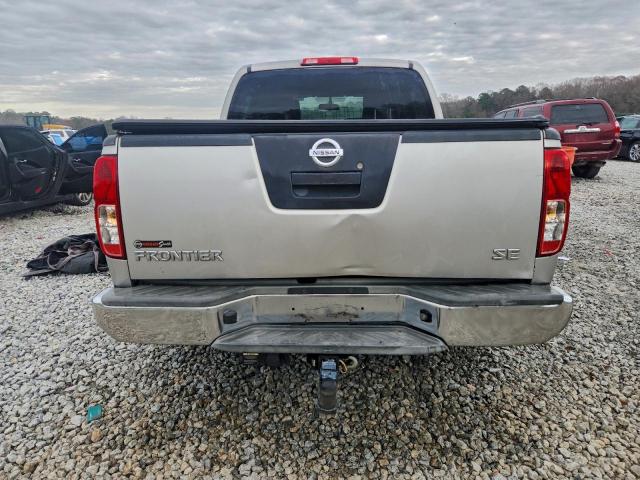 Nissan Frontier Crew Cab Se Image 9