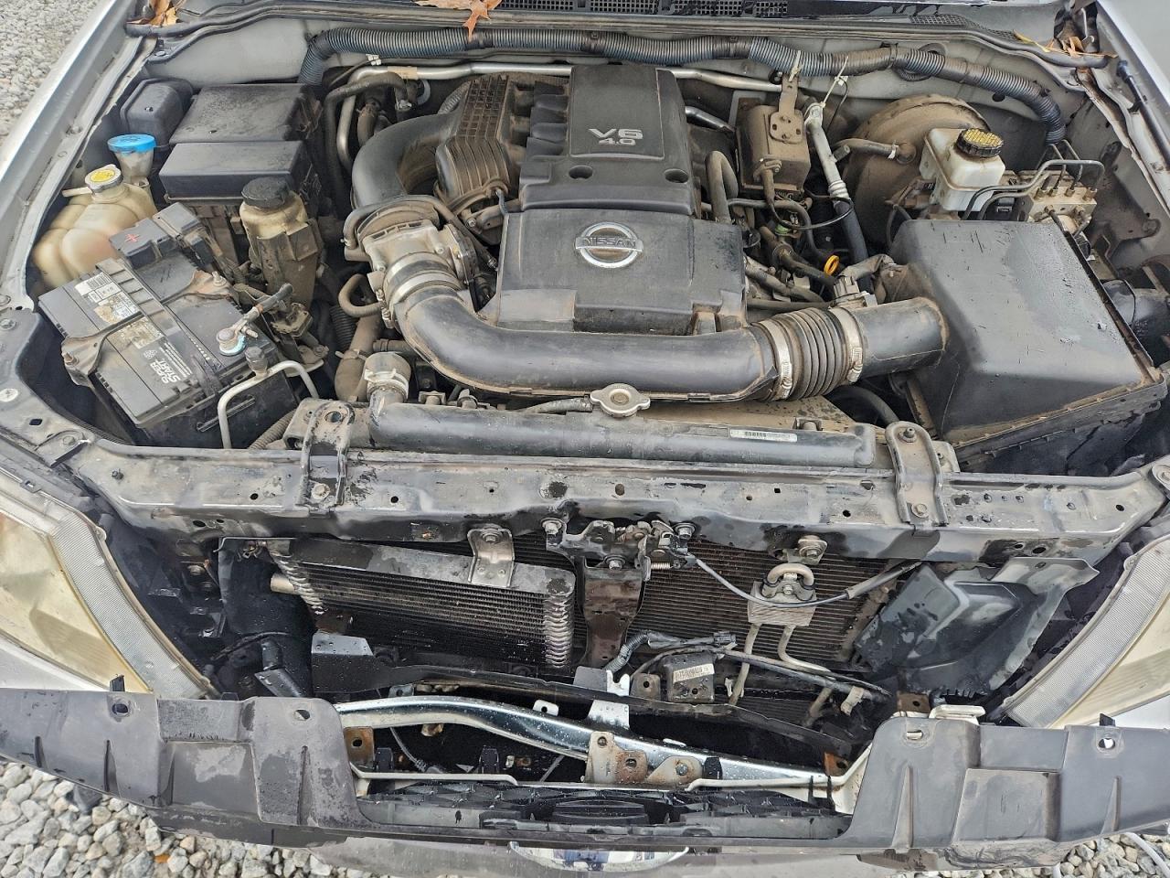 Nissan Frontier Crew Cab Se Image 4