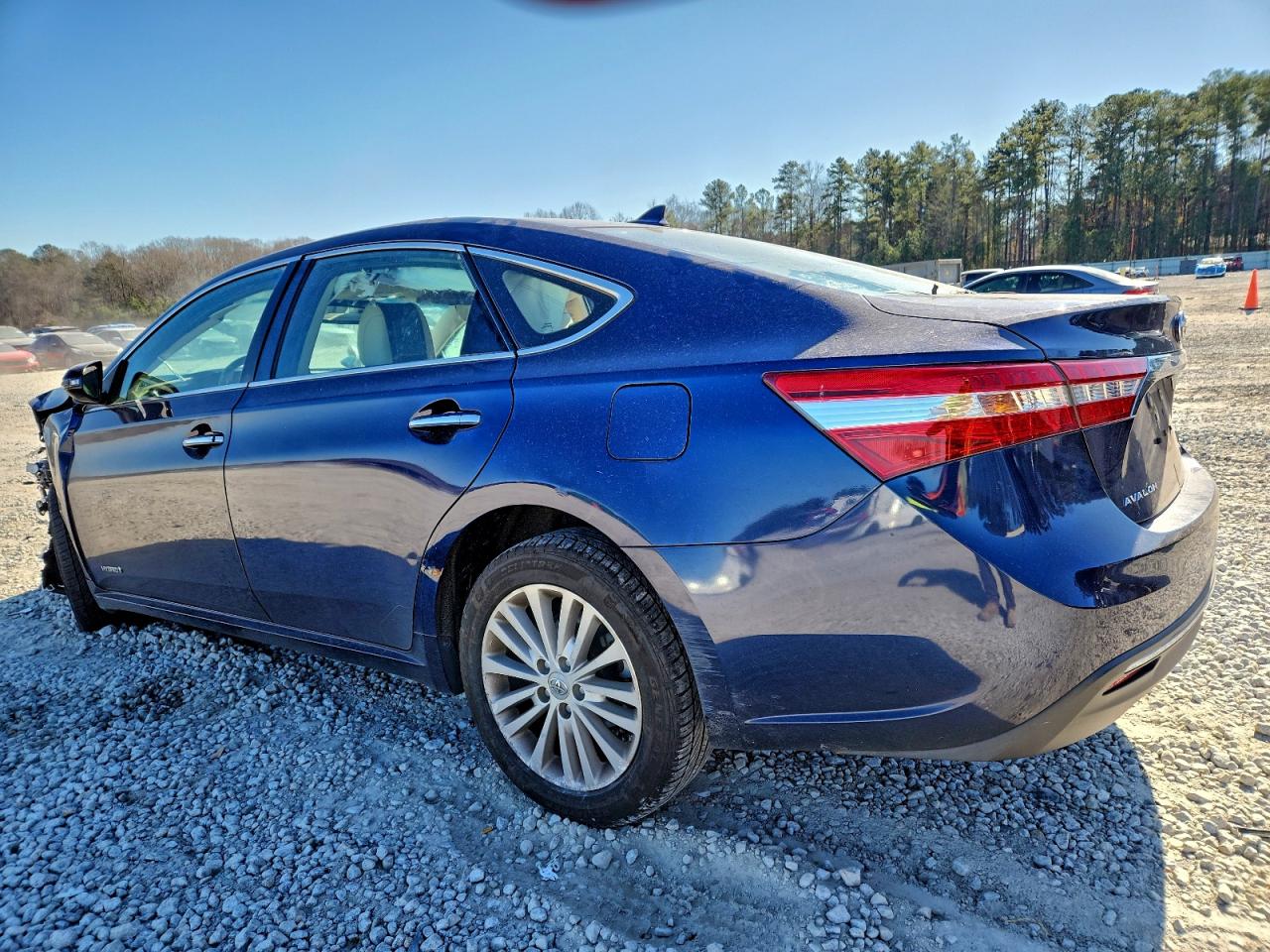 Toyota Avalon Hybrid Image 11
