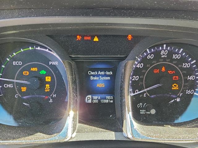 Toyota Avalon Hybrid Image 2