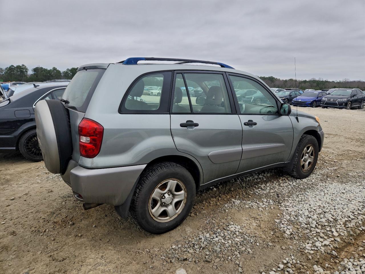 Toyota RAV4 Image 3