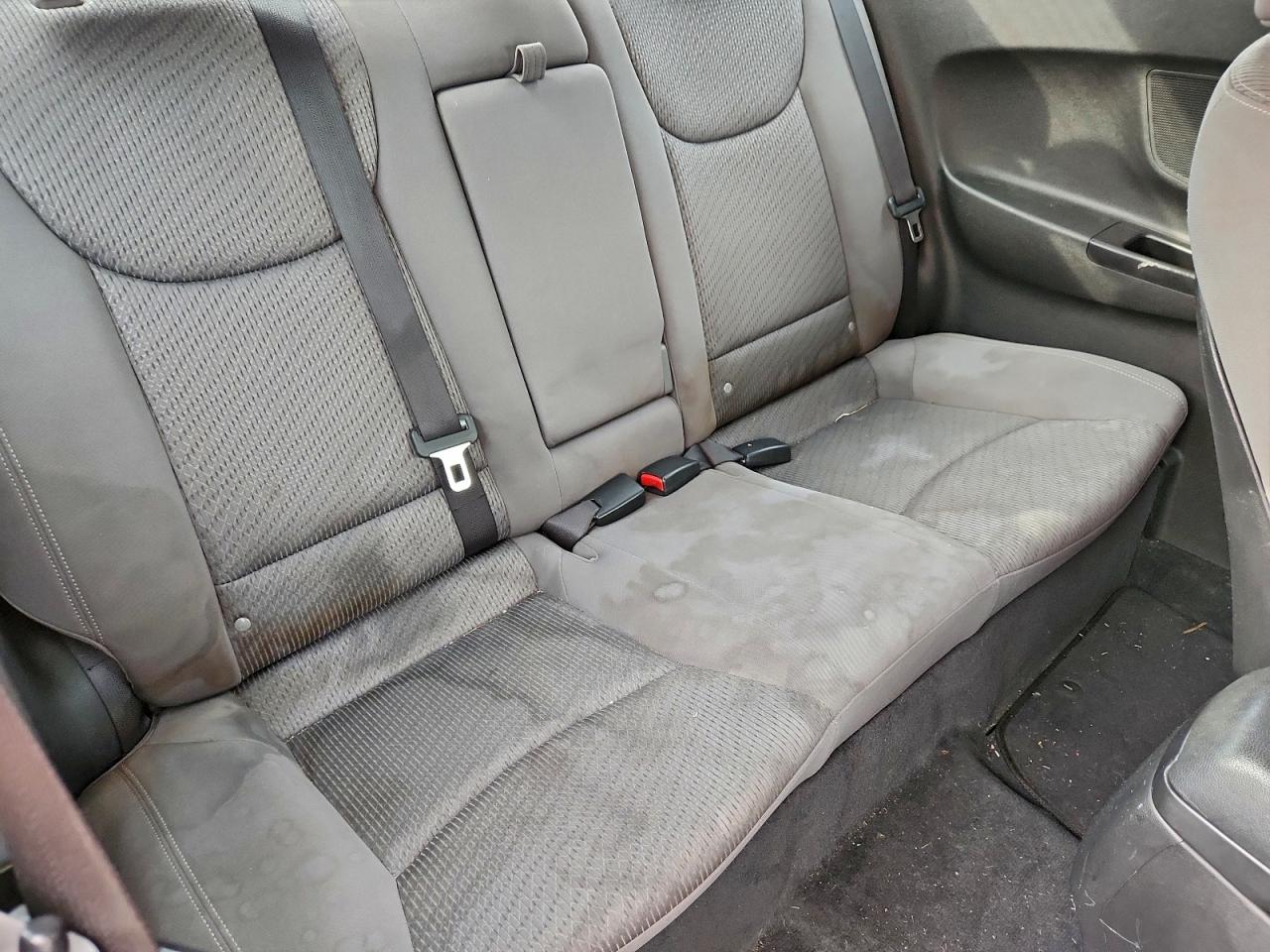 Hyundai ELANTRA Gs Image 2