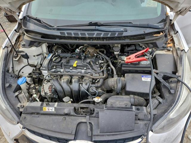 Hyundai ELANTRA Gs Image 5