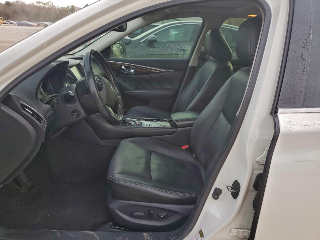 INFINITI Q50 Premium Image 9