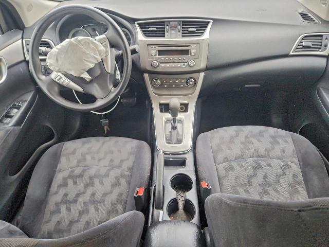 Nissan Sentra S Image 8