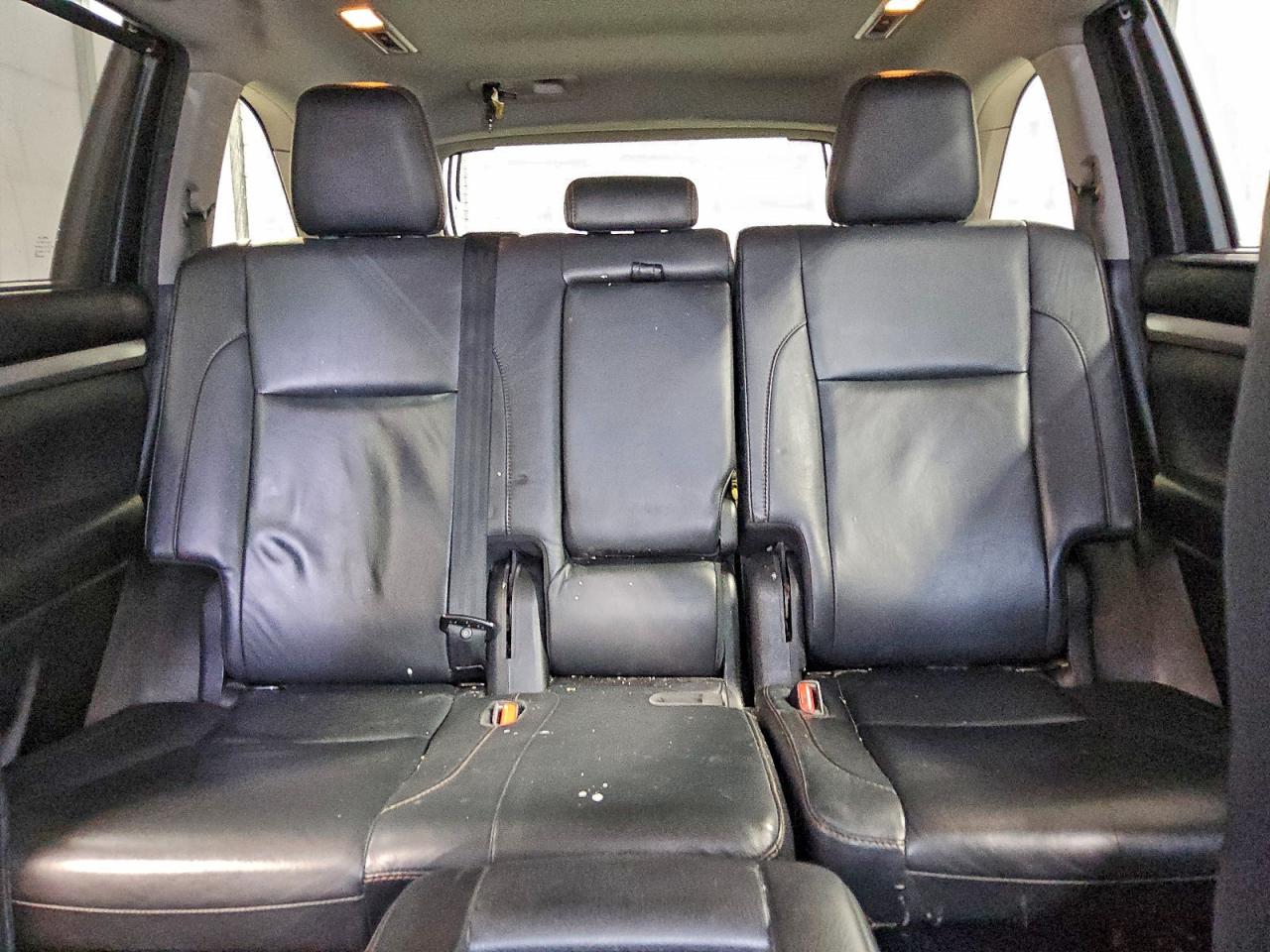 Toyota Highlander Se Image 4