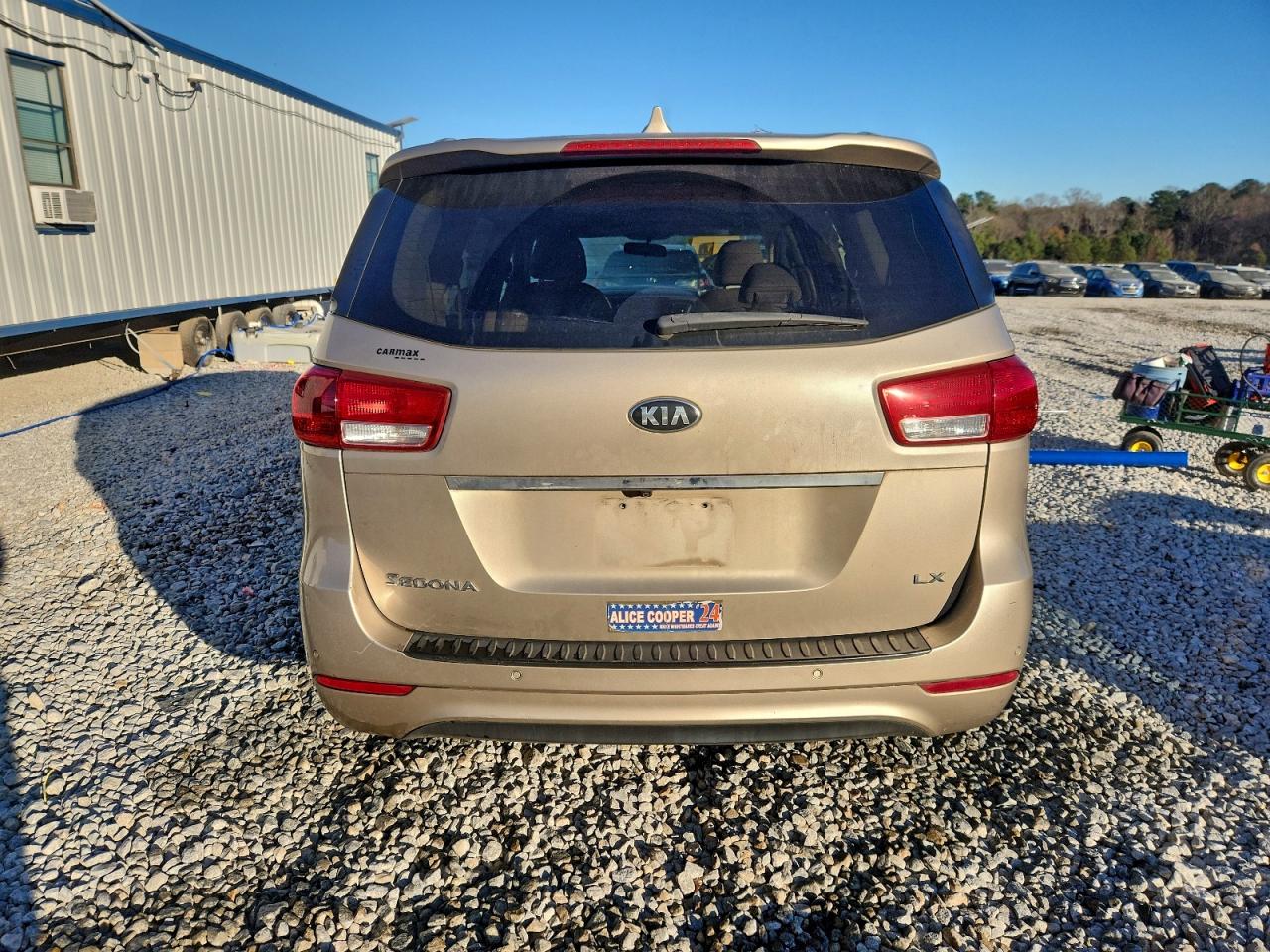 Kia Sedona Lx Image 3