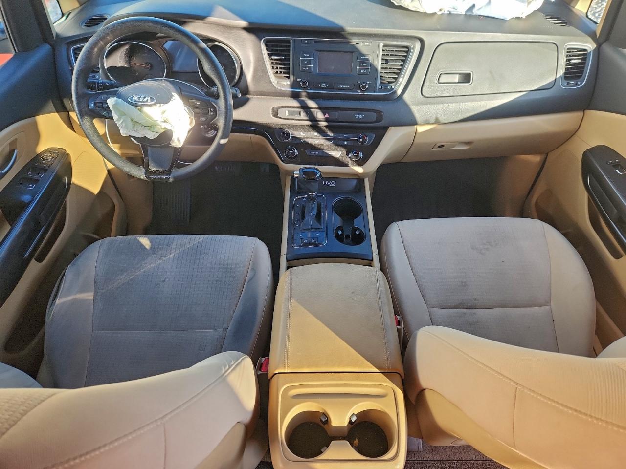 Kia Sedona Lx Image 9