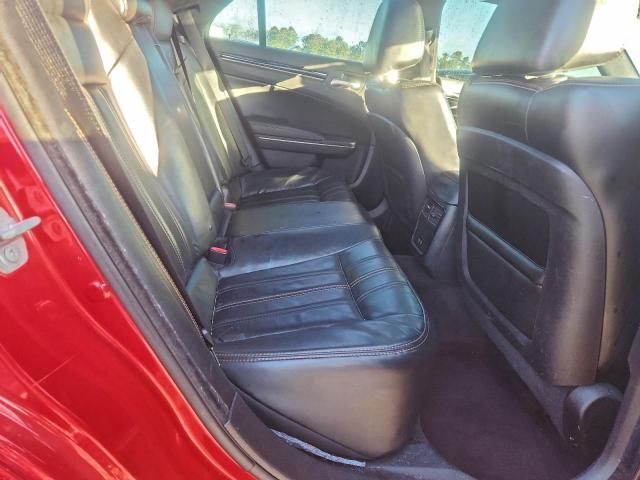 Chrysler 300 S Image 6