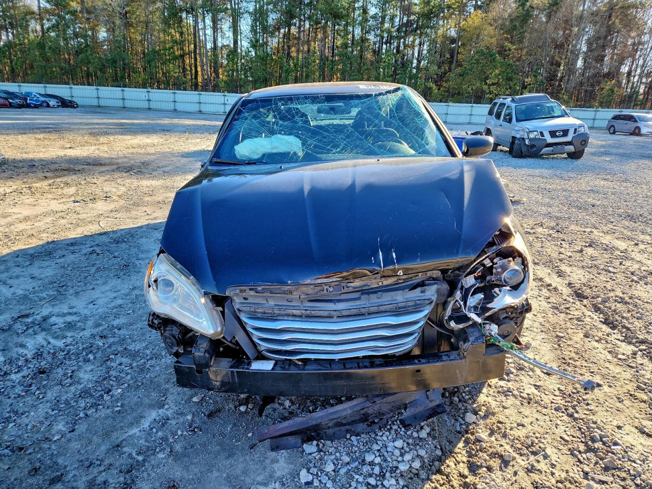 Chrysler 200 Touring Image 12