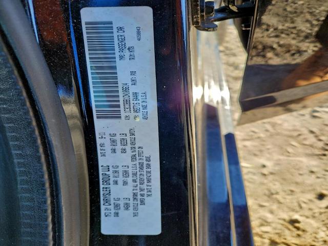 Chrysler 200 Touring Image 11