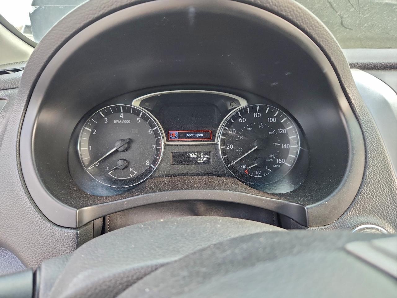 Nissan Altima 2.5 Image 9