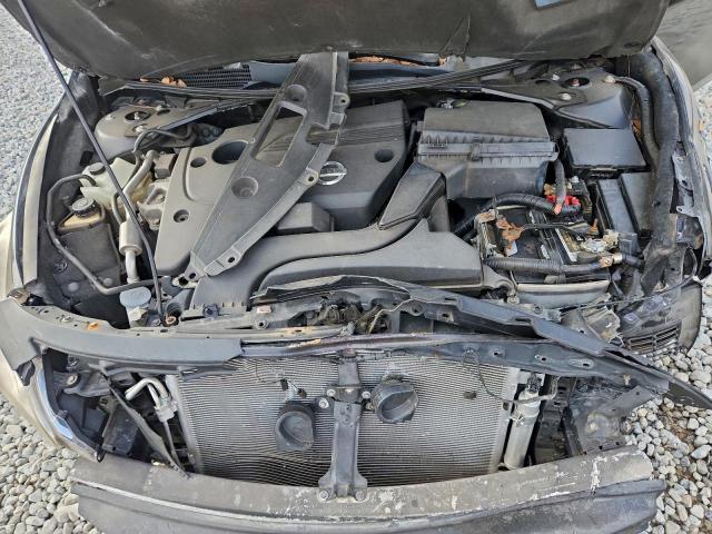 Nissan Altima 2.5 Image 12