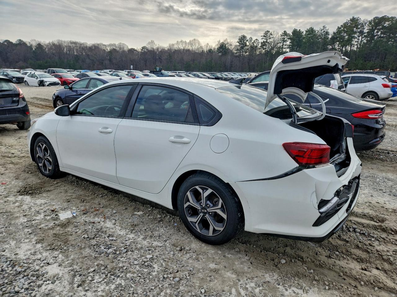 Kia Forte Fe Image 9