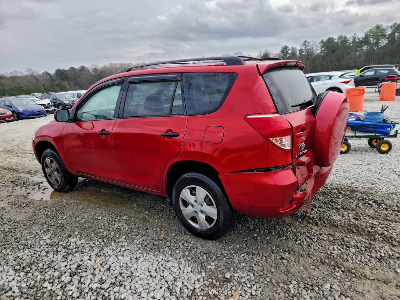 Toyota RAV4 Image 2
