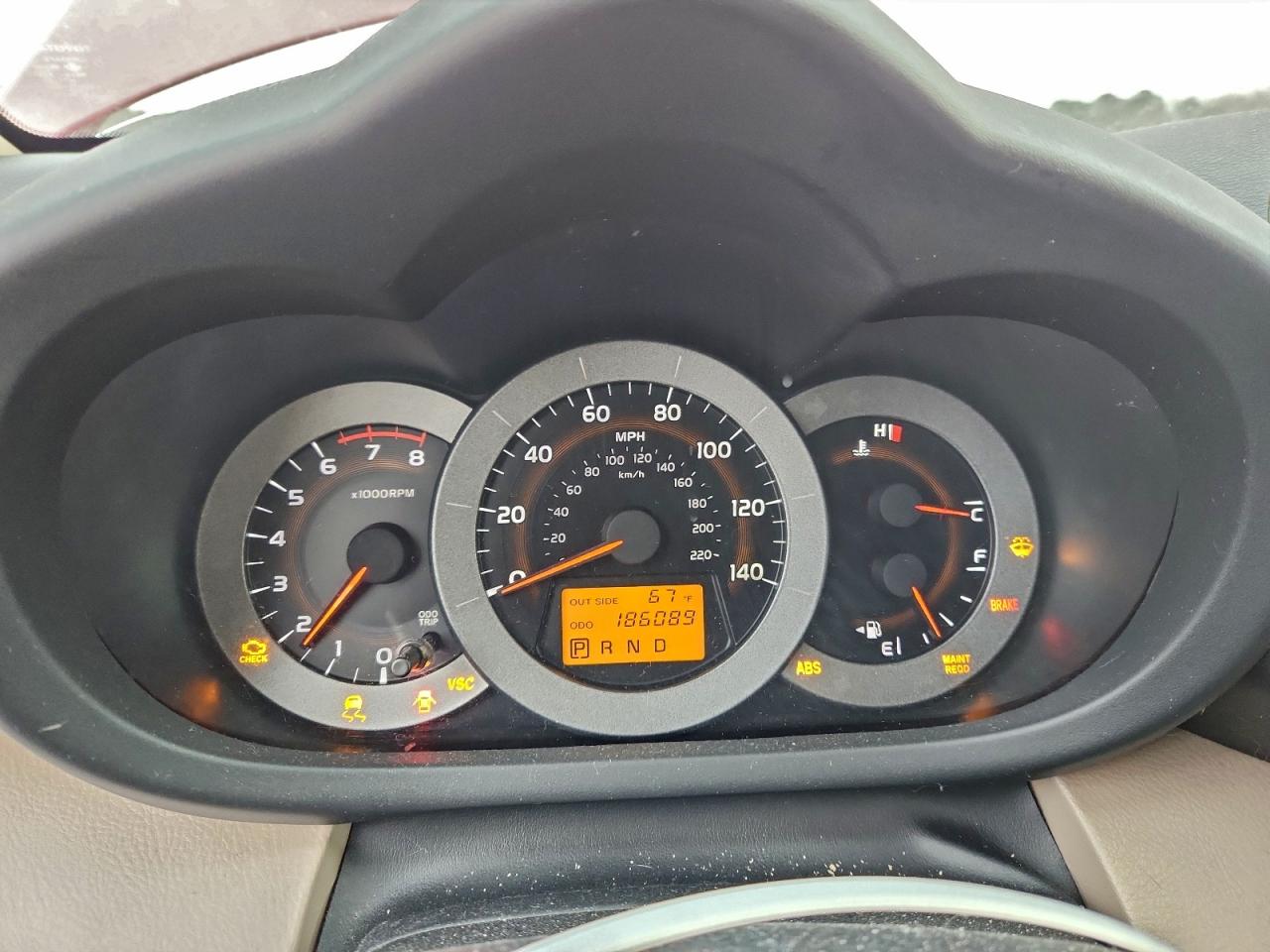 Toyota RAV4 Image 12