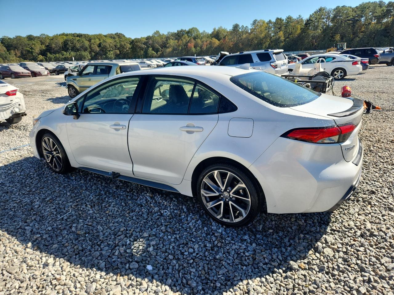 Toyota Corolla Xse Image 3