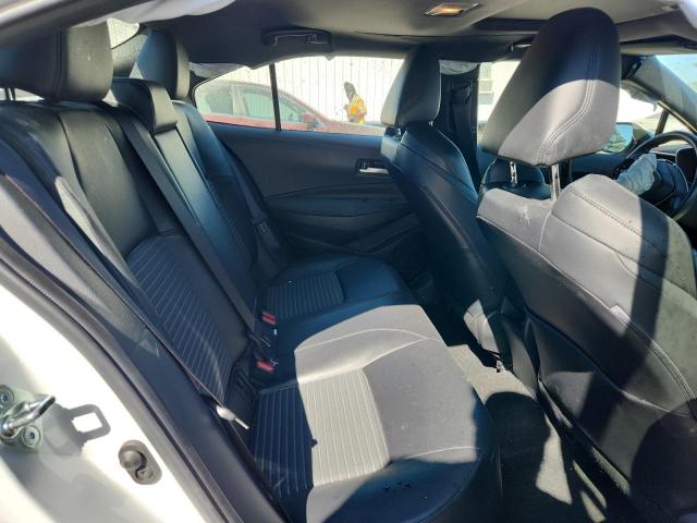 Toyota Corolla Xse Image 8