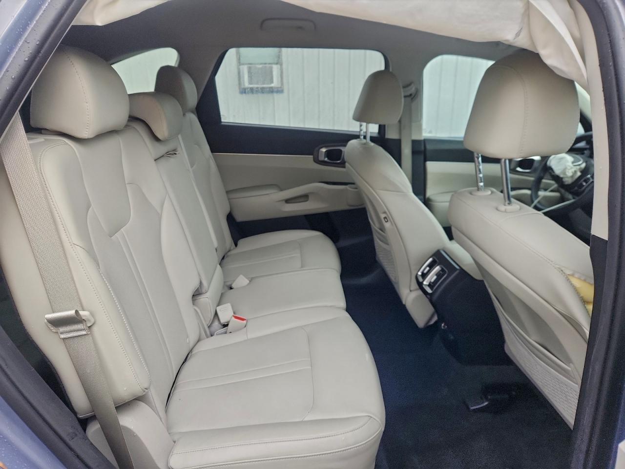 Kia Sorento S Image 6