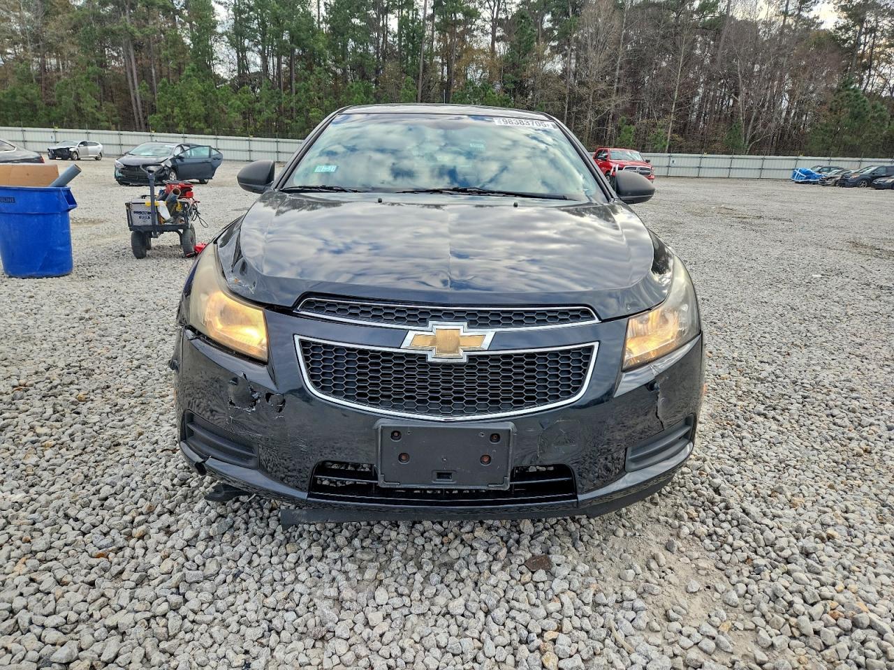 Chevrolet Cruze Ls Image 2