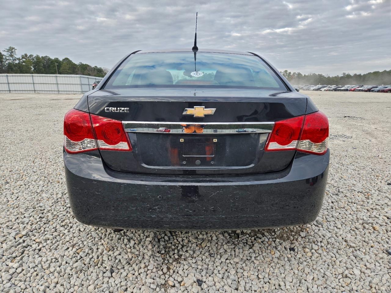 Chevrolet Cruze Ls Image 10