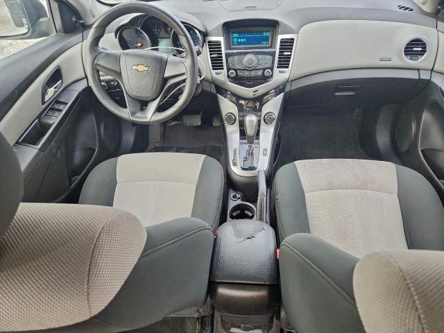Chevrolet Cruze Ls Image 4