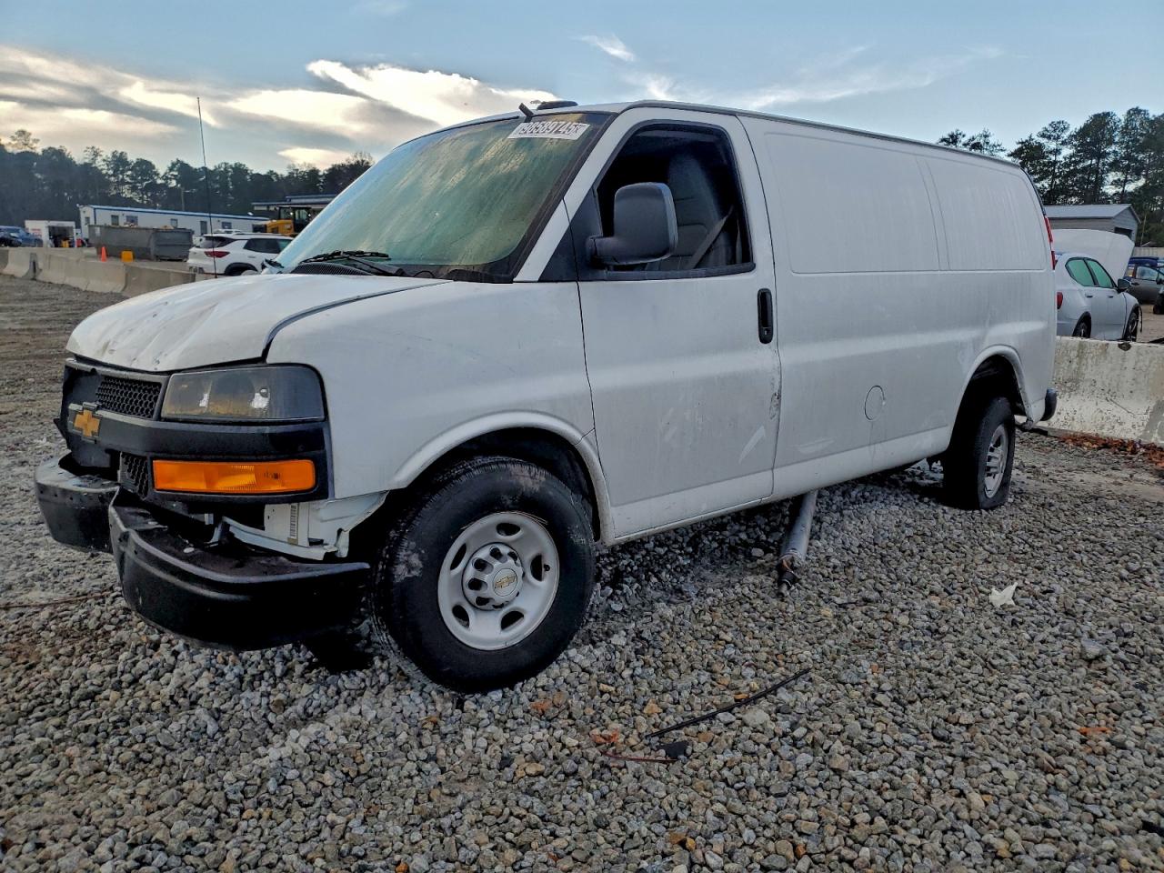 Chevrolet Express Image 1