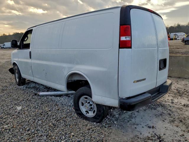 Chevrolet Express Image 8