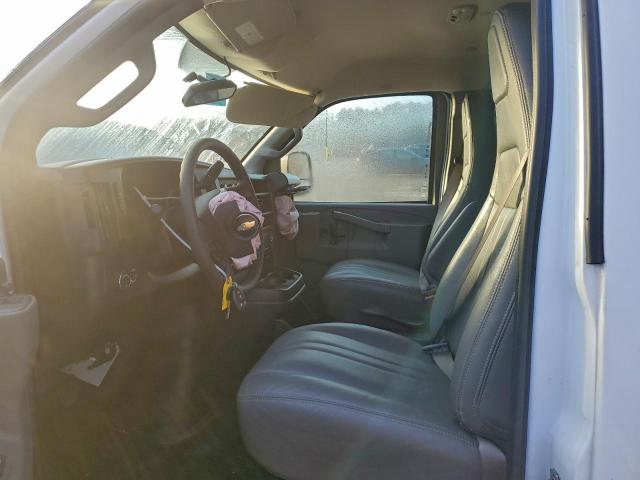 Chevrolet Express Image 4