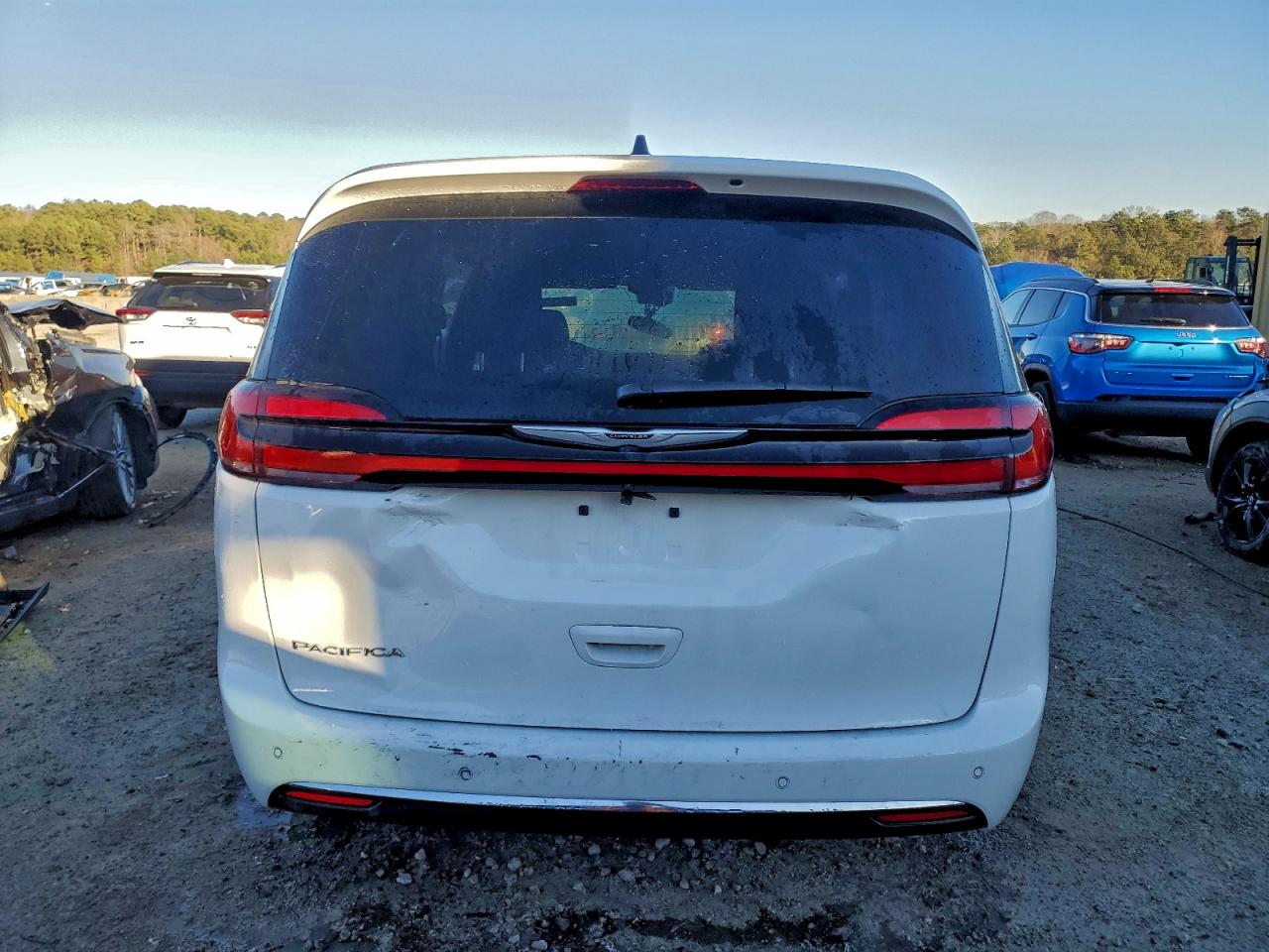 Chrysler Pacifica Select Image 6