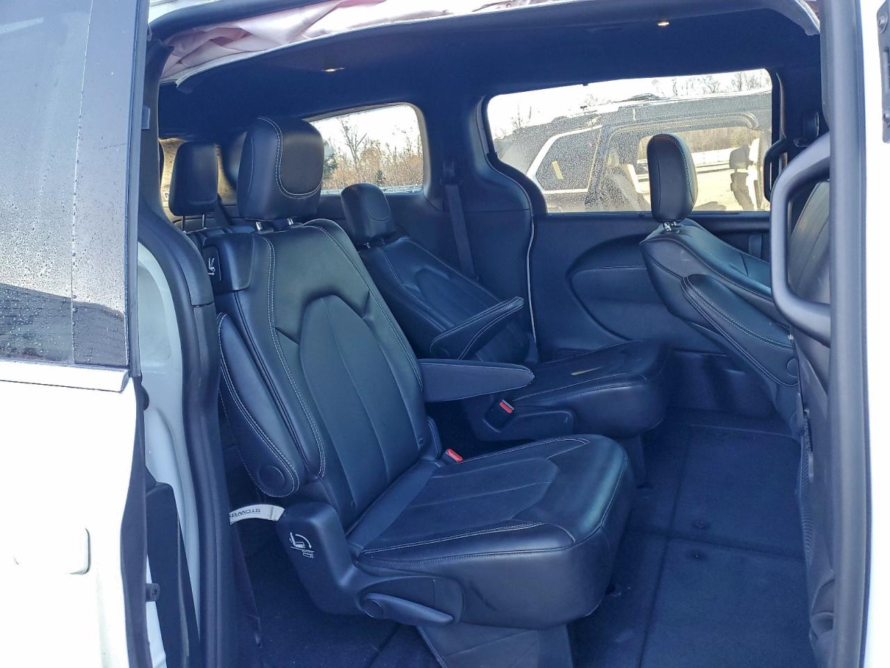 Chrysler Pacifica Select Image 10